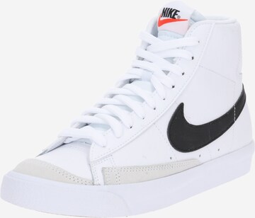 Baskets Nike Sportswear en blanc : devant