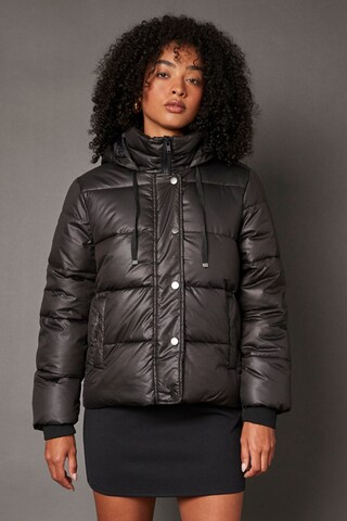 Hailys Winter Jacket in Black: front