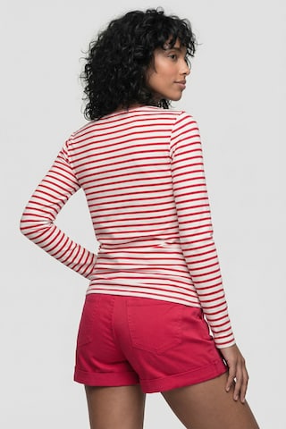 T-shirt 'BerthaAK A' alife & kickin en rouge