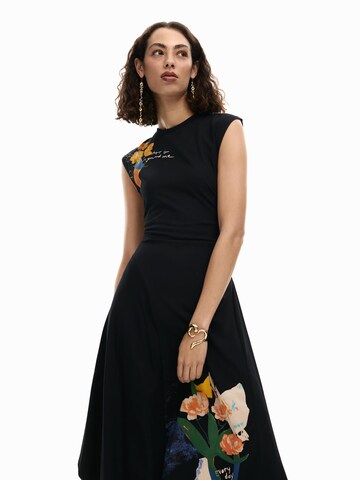 Desigual Рокля в черно