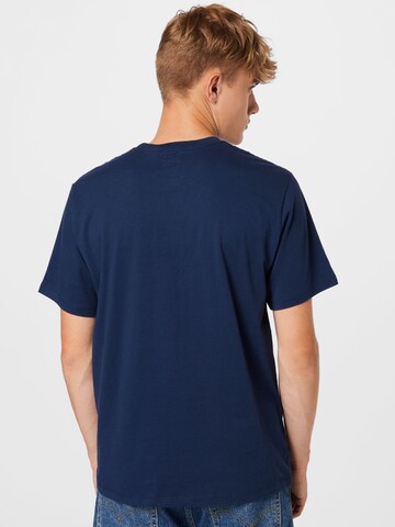 LEVI'S ® T-shirt 'Relaxed Graphic Pocket' i blå