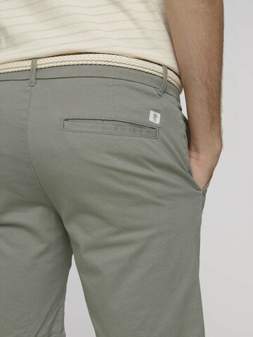 TOM TAILOR DENIM Regular Chino Pants in Green