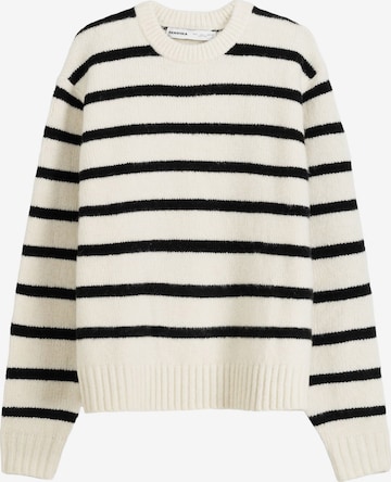 Bershka Sweater in White: front