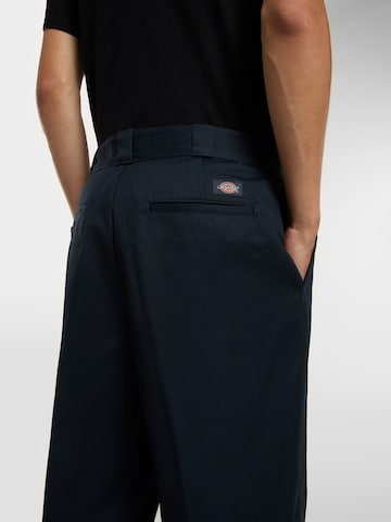 DICKIES Свободный крой Брюки со складками в Синий