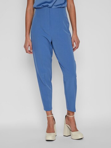 VILA Regular Trousers with creases 'Gula' in Blue: front