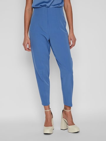 VILA Regular Pleated Pants 'Gula' in Blue: front