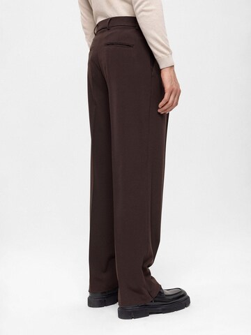 Antioch Regular Trousers in Brown