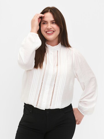 Zizzi Blouse 'CAKAM' in Wit: voorkant