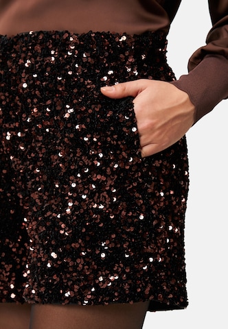 zero Slim fit Trousers in Black