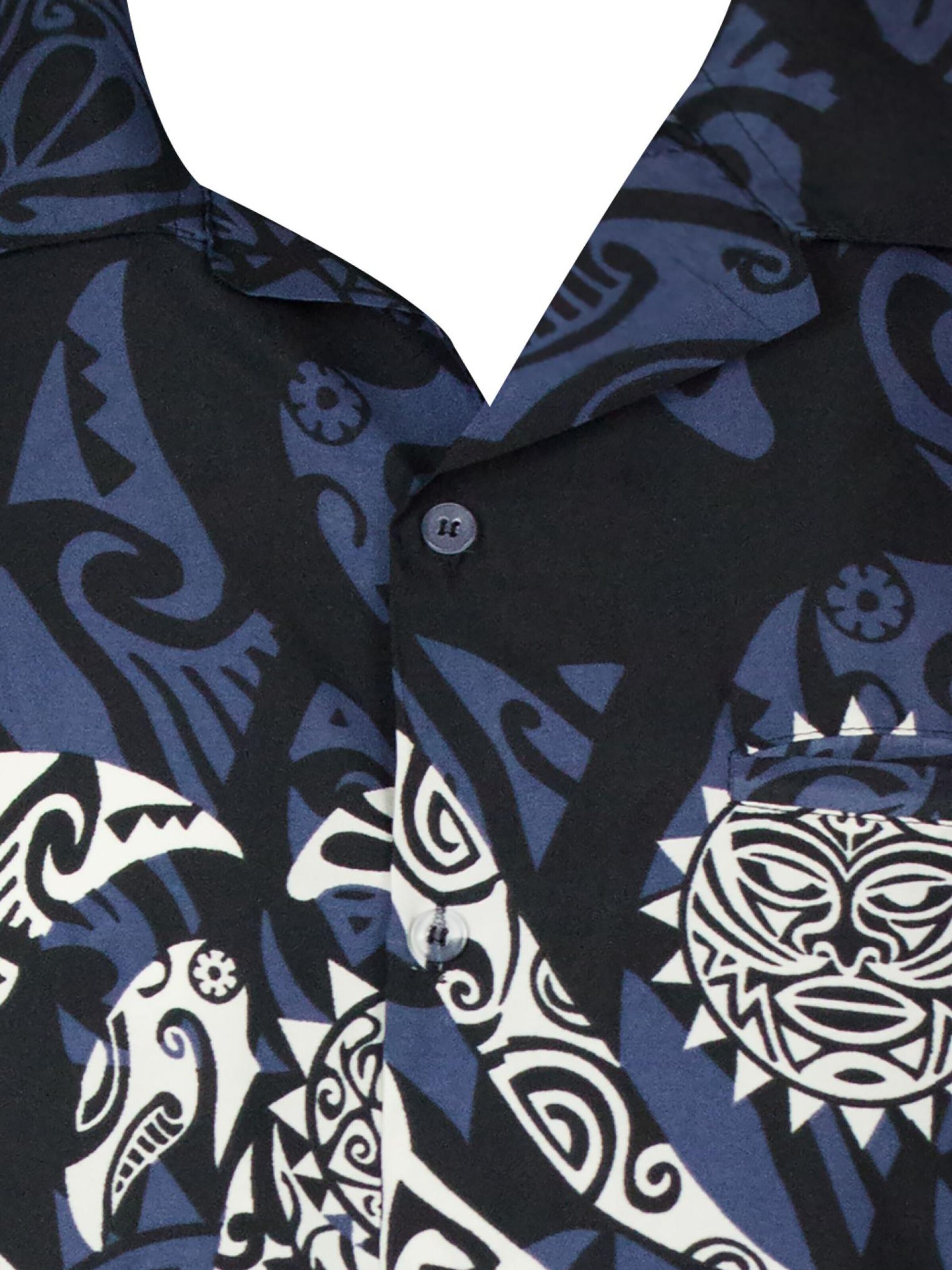 King Kameha - Camiseta 'Maori Chest' en negro