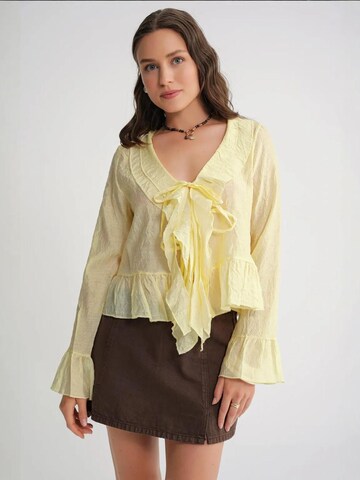 MixRay Blouse in Yellow: front
