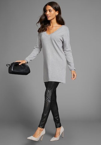 LAURA SCOTT Pullover in Grau