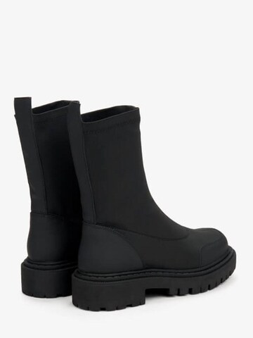 Estro Booties '09-2392' in Black