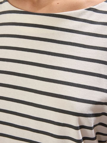 T-shirt Trendyol en beige