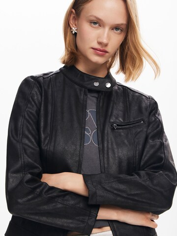 Veste mi-saison Desigual en noir