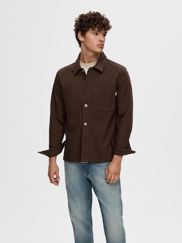 SELECTED HOMME - Regular Fit Camisa 'JAKE' em castanho: frente