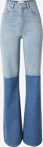 Kendall for ABOUT YOU Flared Jeans 'Hailey' in Blue: front