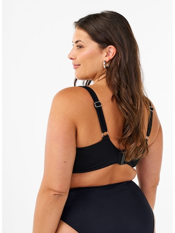 Top per bikini di Zizzi in nero
