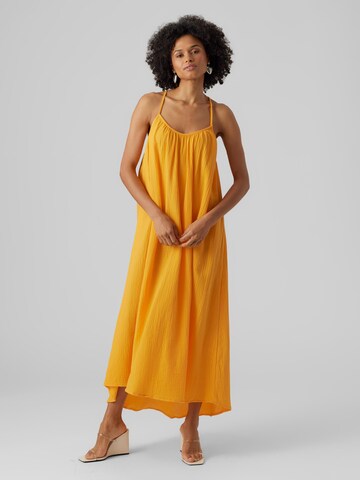 Vero Moda Tall Nyári ruhák 'Natali Nia' - sárga: elől