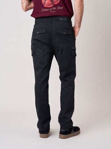 Deeluxe Regular Hose‌‌‌‌‌‌‌‌‌‌ in Schwarz