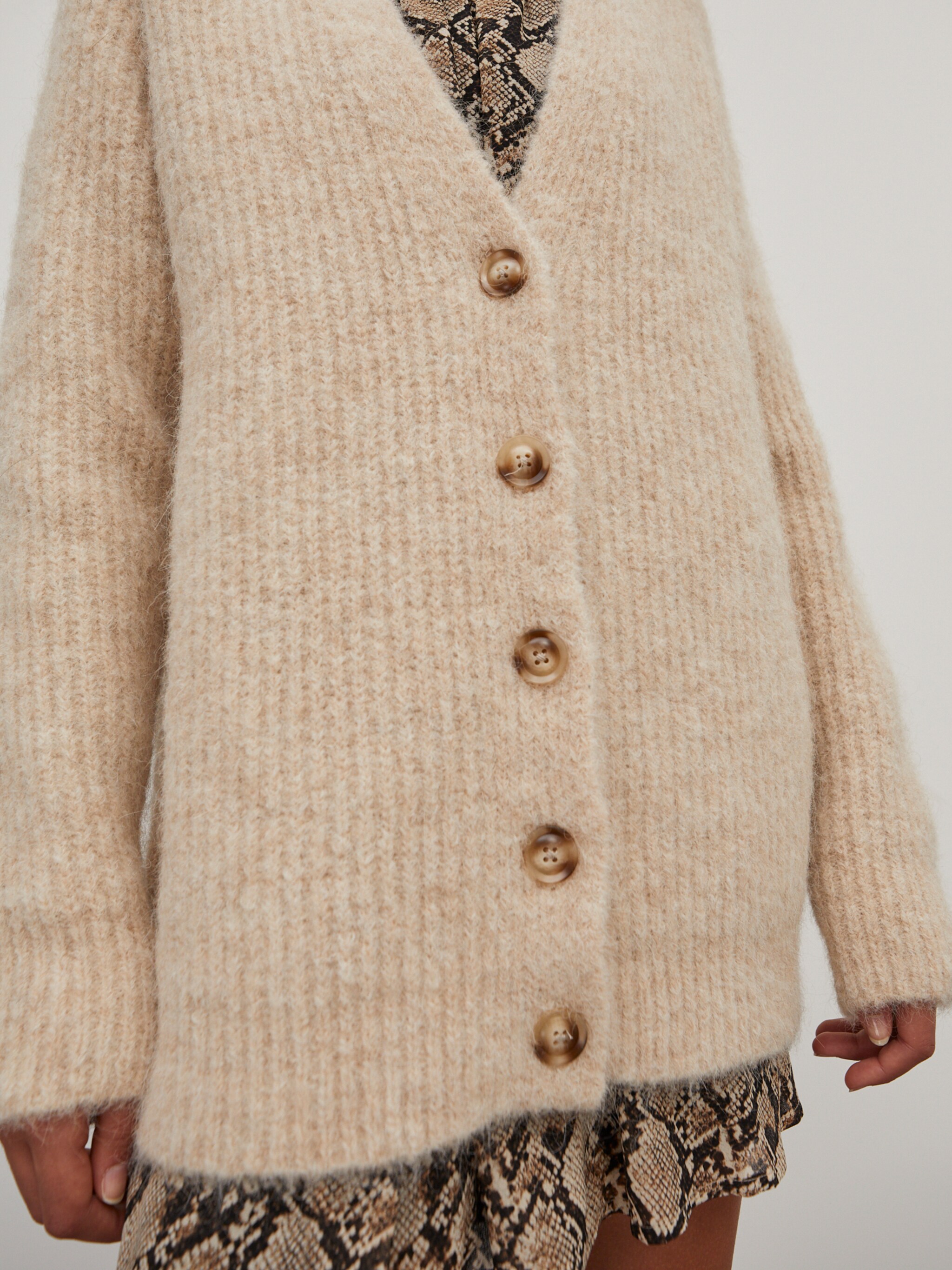 EDITED Produkte Strickjacke 'Eliandro' beige