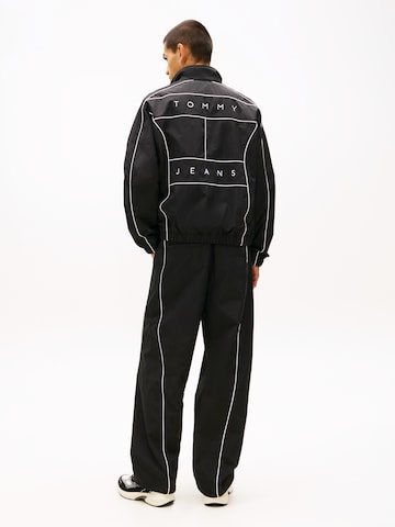 Tommy Jeans - Chaqueta de entretiempo en negro: frente