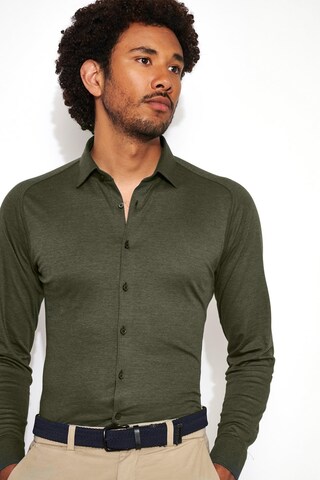 DESOTO Slim fit Button Up Shirt in Green: front