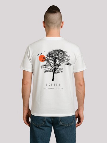 T-Shirt 'Escape Discover the World Tree Birds' F4NT4STIC en blanc : devant