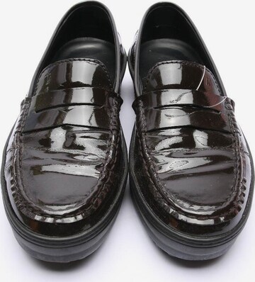 Tod's Flats & Loafers in 37 in Brown