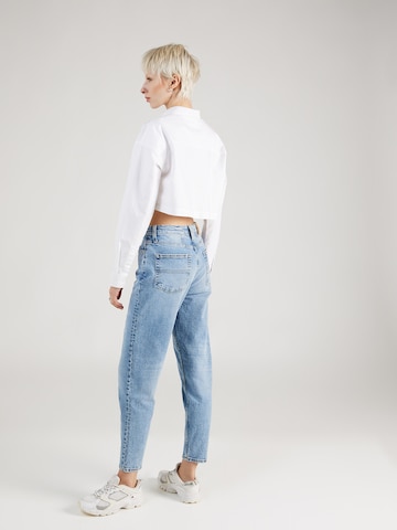 Tommy Jeans Slimfit Jeans 'MOM SLIM' in Blauw
