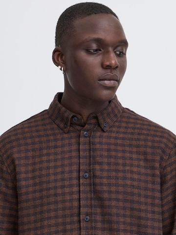 Coupe regular Chemise ' BHBARNEY ' BLEND en noir