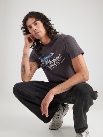 T-Shirt 'MICHAEL JACKSON KING OF POP' AMPLIFIED en gris : devant