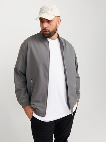 Jack & Jones Plus Between-season jacket 'JJERUSH' in Grey