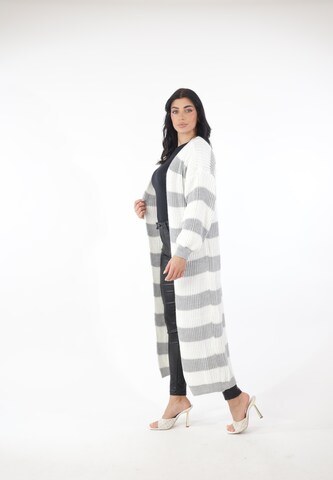 Elara Knitted coat in Grey