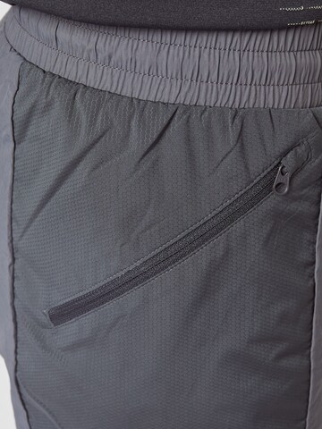 Regular Pantalon de sport OAKLEY en gris