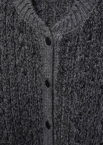 Cardigan 'Griz' MANGO en gris