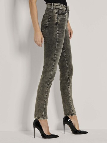Coupe slim Jean MADELEINE en gris