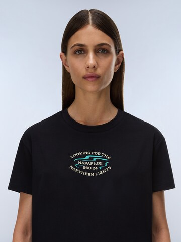 Tricou 'Bliss' de la NAPAPIJRI pe negru