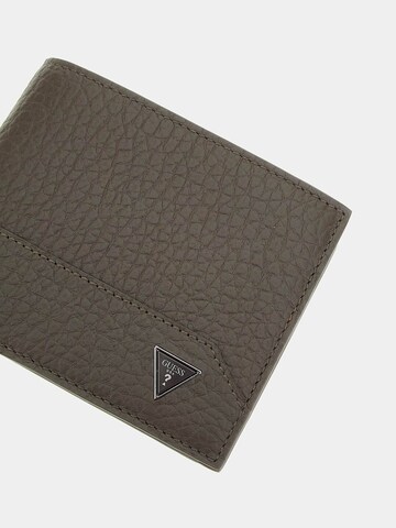 GUESS Wallet 'Barcellona' in Brown