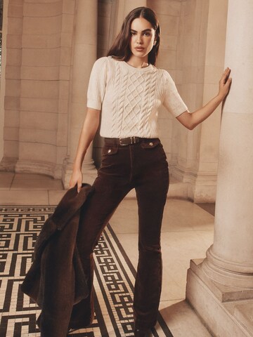 Lipsy Pullover in Beige