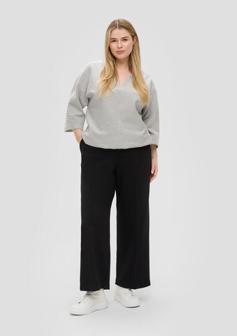 s.Oliver Wide leg Pleated Pants in Black