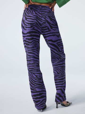 ABOUT YOU x Emili Sindlev Regular Jeans 'Maren' in Purple