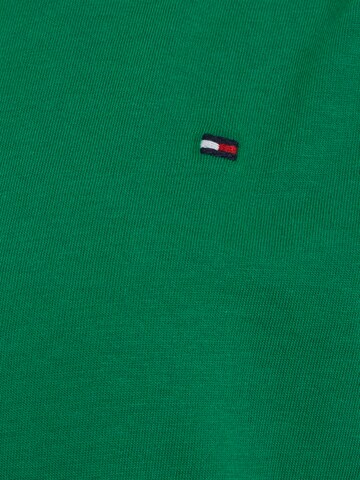 T-Shirt 'ESSENTIAL' TOMMY HILFIGER en vert