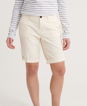 Superdry Regular shorts in Beige: predná strana