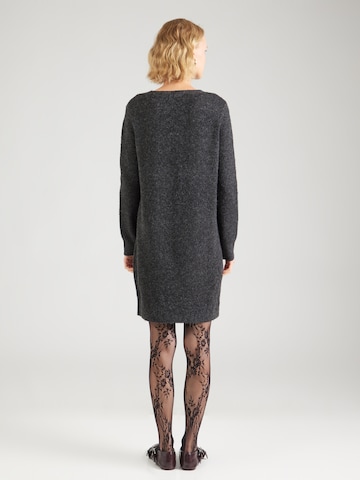 VERO MODA Трикотажное платье 'Doffy' в Черный