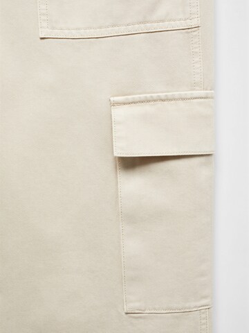 MANGO Loosefit Cargofarkut värissä beige