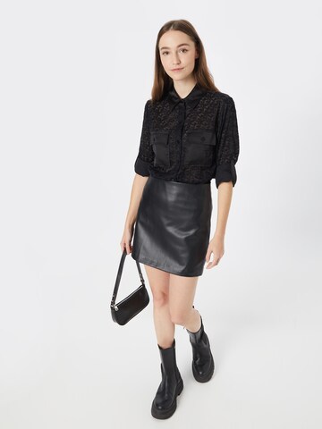 GUESS Bluse in Schwarz