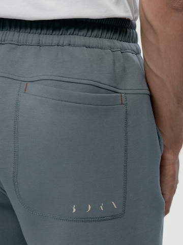 Born Loose fit Workout Pants 'Lowa' in Green