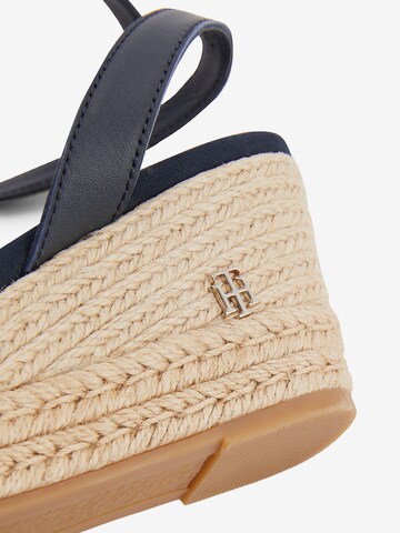 TOMMY HILFIGER Sandale in Blau