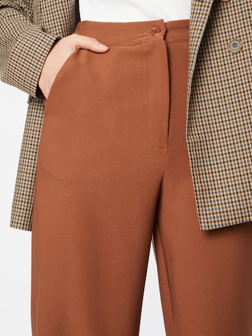 Loosefit Pantaloni di Trendyol in marrone
